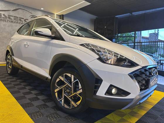 HYUNDAI HB20X 1.6 16V FLEX EVOLUTION AUTOMÁTICO HYUNDAI HB20X 1.6 16V FLEX EVOLUTION AUTOMÁTICO